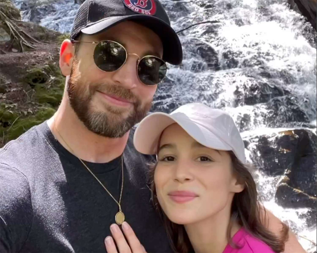 Alba Baptista and chris evans